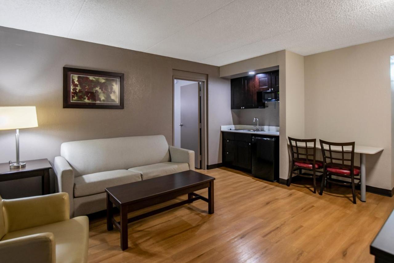 Red Roof Inn Plus+ & Suites Knoxville West - Cedar Bluff Экстерьер фото
